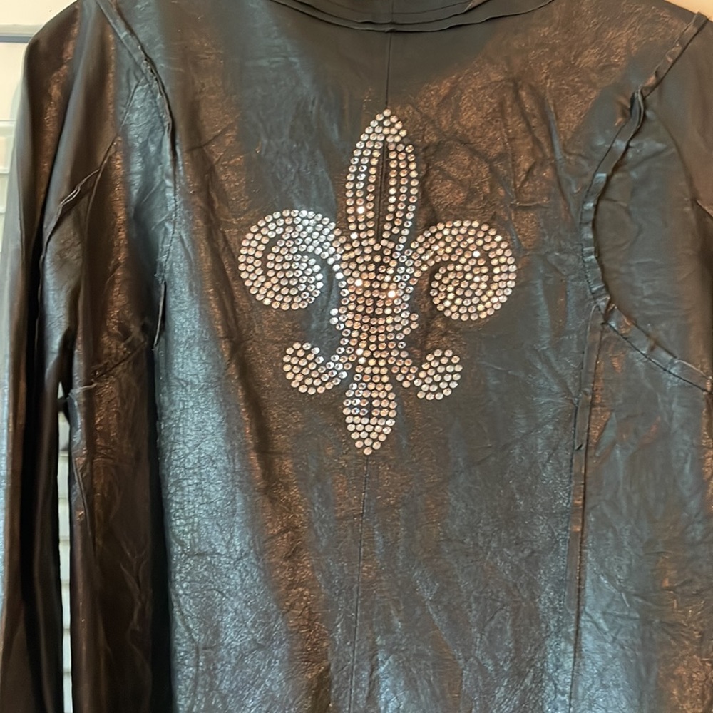 Fleur-de-lis artisan style, genuine leather jacket - Picture 2 of 8